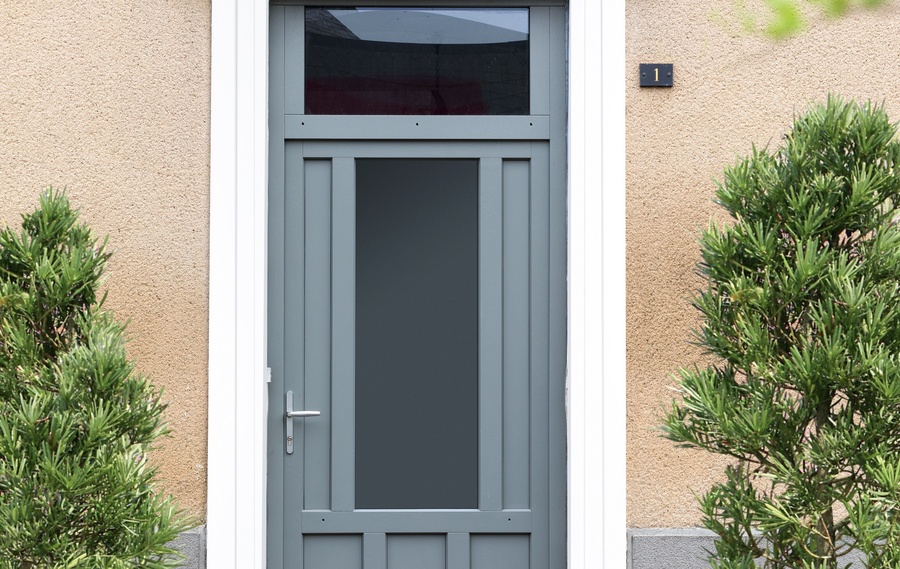 Notre gamme de porte d'entrée en BOIS CLASSIQUE et CREATIVE CONTEMPORAINE à GUERET